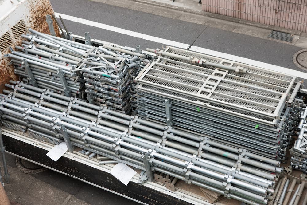 足場材の買取相場は「足場材そのものの買取価格・搬入/トラック費用・整備費用」によって常に変わる