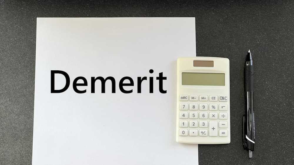 建設キャリアアップシステムの技能者へのデメリットは「登録費用がかかること」